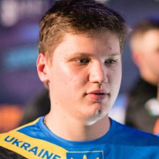 Doinb：陪练团加强了，微博的人也过去了