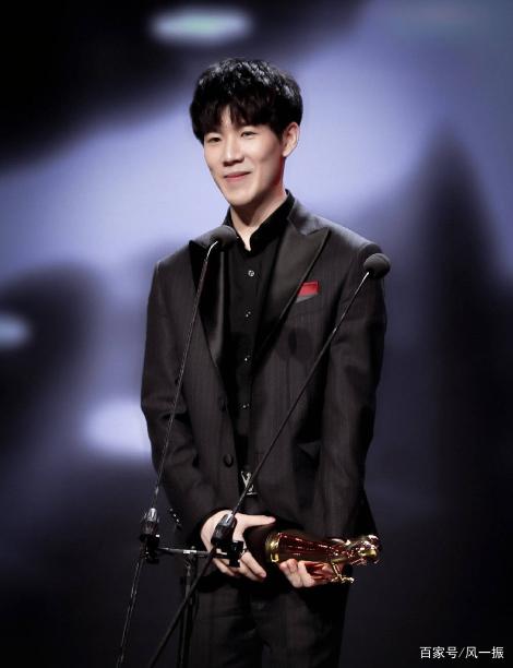 Doinb整活，称Ruler私聊他说跟LWX对线没压力